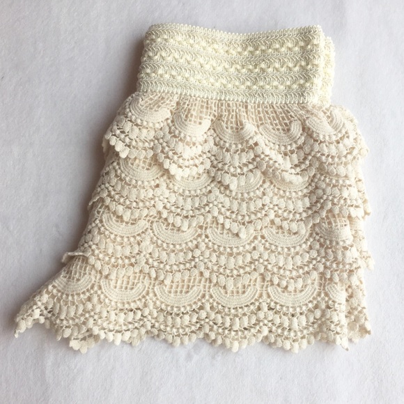 Jolt Pants - Jolt tiered lace cotton pull on shorts